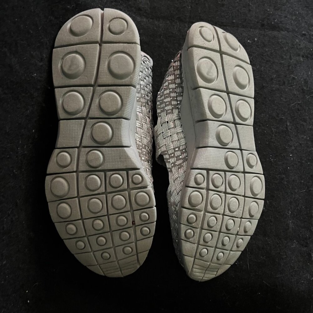 Metallic Silver Woven Bernie Mev Slip-On Shoe Size 8-8 ½* - Picture 6 of 6